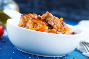 Rez Rindfleisch Mit Zwiebeln Und Karotten