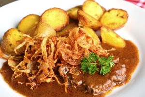 Rez Zwiebelrostbraten